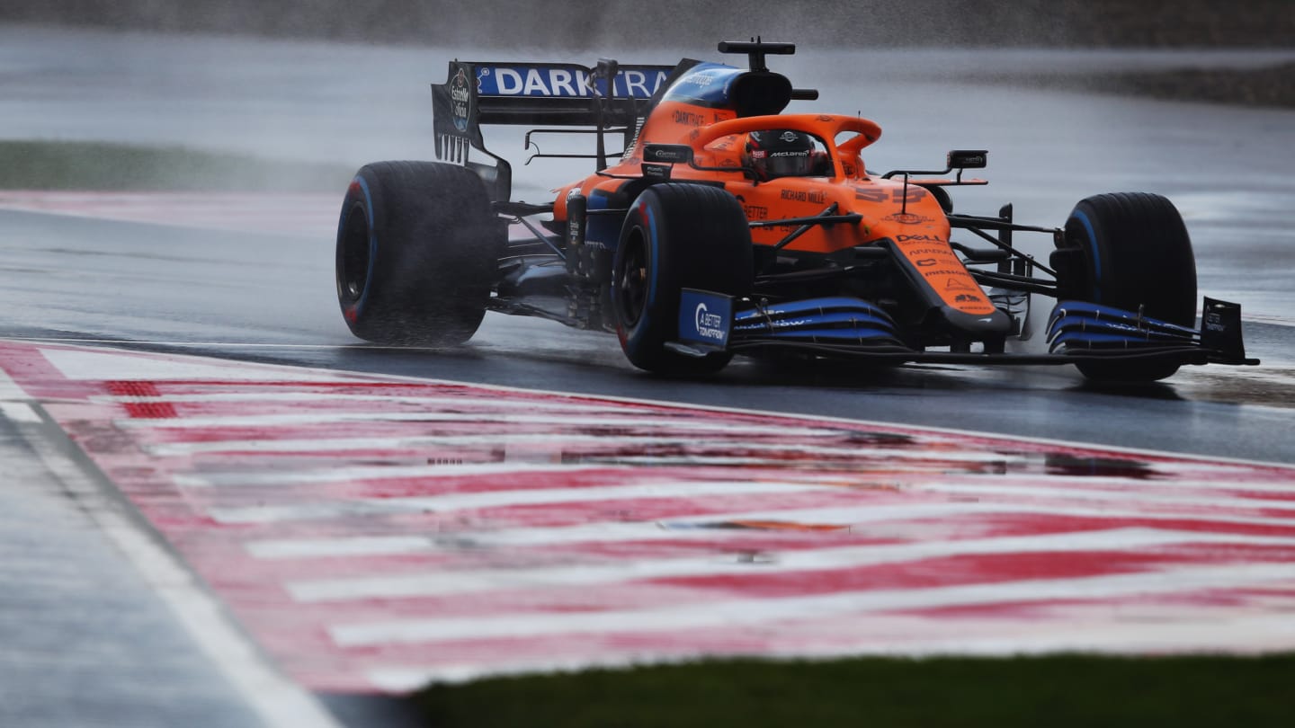 ISTANBUL, TURKEY - NOVEMBER 14: Carlos Sainz of Spain driving the (55) McLaren F1 Team MCL35 Renault during qualifying ahead of the F1 Grand Prix of Turkey at Intercity Istanbul Park on November 14, 2020 in Istanbul, Turkey. (Photo by Joe Portlock - Formula 1/Formula 1 via Getty Images)