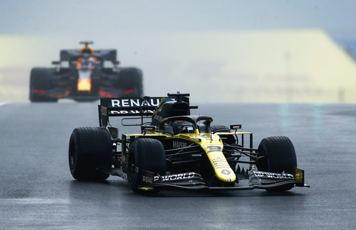 ISTANBUL, TURKEY - NOVEMBER 14: Daniel Ricciardo of Australia driving the (3) Renault Sport Formula