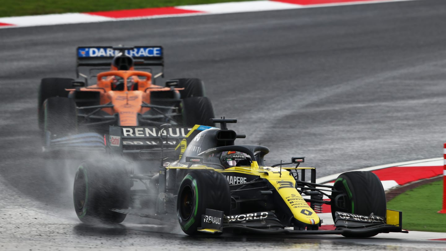 ISTANBUL, TURKEY - NOVEMBER 15: Daniel Ricciardo of Australia driving the (3) Renault Sport Formula