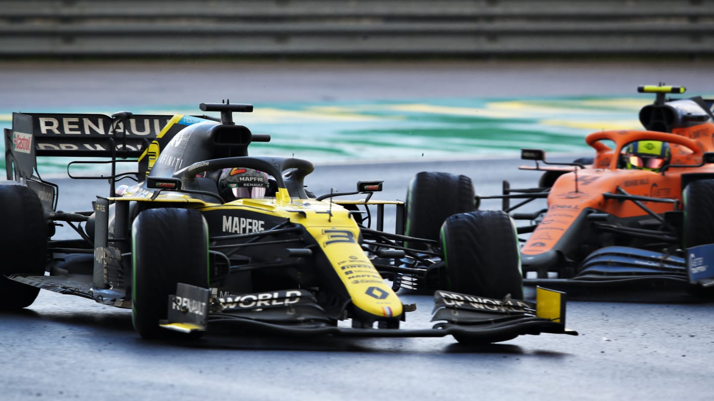 ISTANBUL, TURKEY - NOVEMBER 15: Daniel Ricciardo of Australia driving the (3) Renault Sport Formula