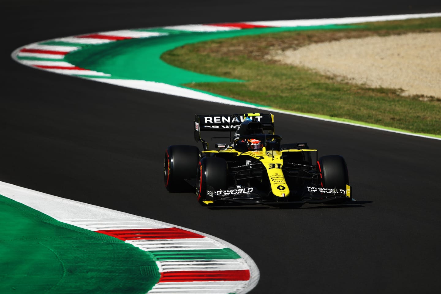SCARPERIA, ITALY - SEPTEMBER 12: Esteban Ocon of France driving the (31) Renault Sport Formula One Team RS20 on track during qualifying for the F1 Grand Prix of Tuscany at Mugello Circuit on September 12, 2020 in Scarperia, Italy. (Photo by Bryn Lennon/Getty Images)