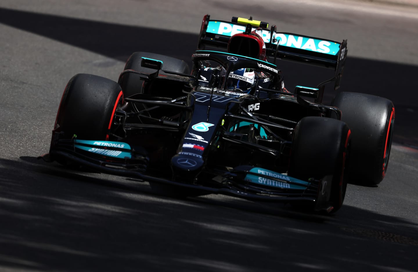 BAKU, AZERBAIJAN - JUNE 05: Valtteri Bottas of Finland driving the (77) Mercedes AMG Petronas F1