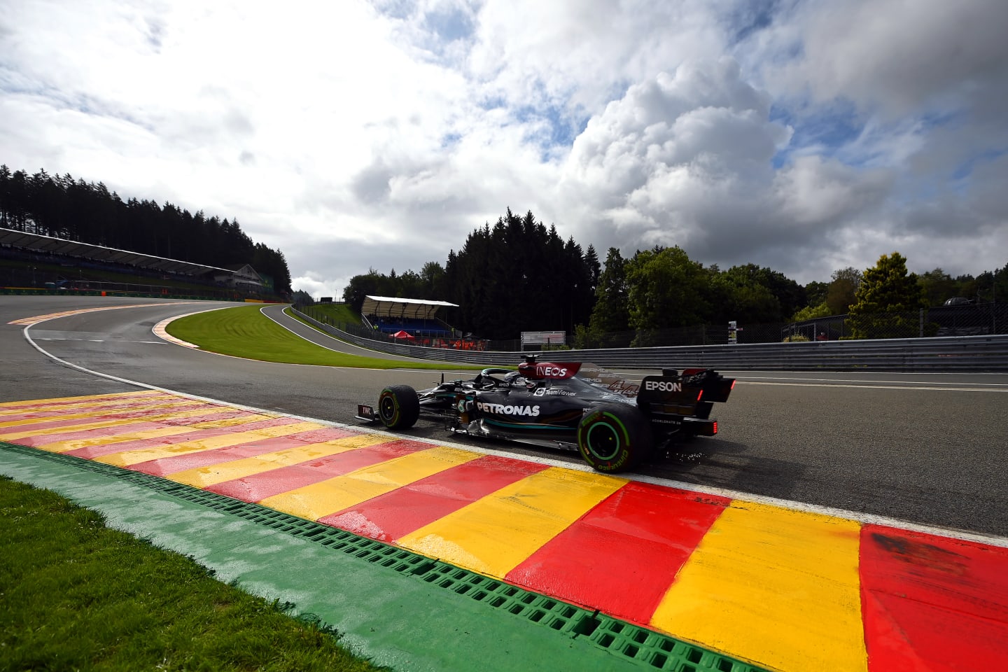 SPA, BELGIUM - AUGUST 27: Lewis Hamilton of Great Britain driving the (44) Mercedes AMG Petronas F1