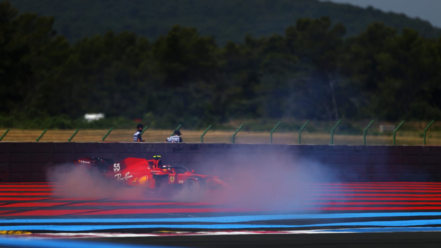 LE CASTELLET, FRANCE - JUNE 18: Carlos Sainz of Spain driving the (55) Scuderia Ferrari SF21 spins off track during practice ahead of the F1 Grand Prix of France at Circuit Paul Ricard on June 18, 2021 in Le Castellet, France. (Photo by Bryn Lennon - Formula 1/Formula 1 via Getty Images)