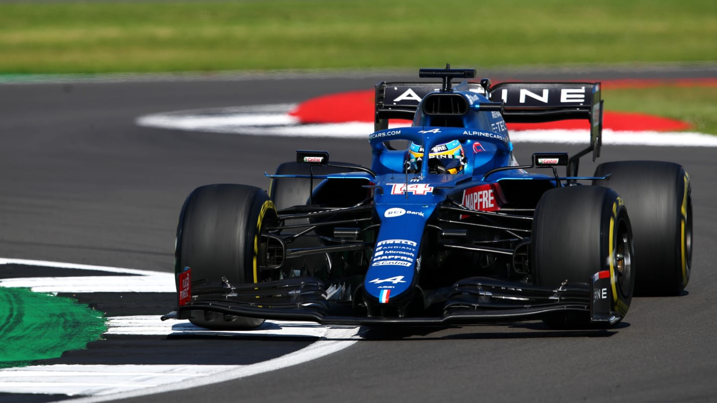 NORTHAMPTON, ENGLAND - JULY 18: Fernando Alonso of Spain driving the (14) Alpine A521 Renault during the F1 Grand Prix of Great Britain at Silverstone on July 18, 2021 in Northampton, England. (Photo by Joe Portlock - Formula 1/Formula 1 via Getty Images)
