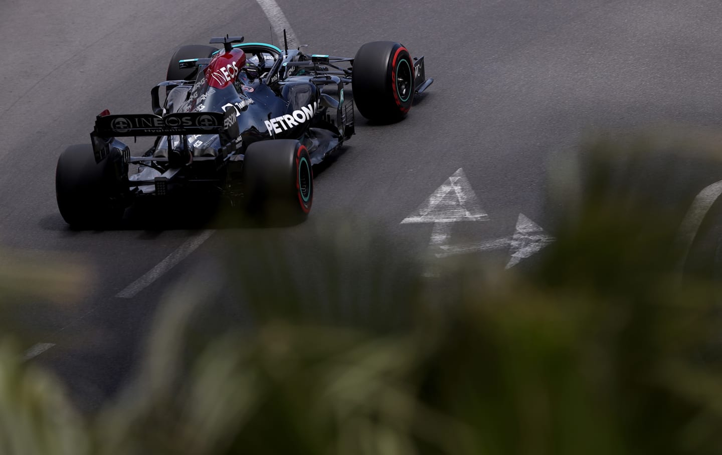 MONTE-CARLO, MONACO - MAY 23: Lewis Hamilton of Great Britain driving the (44) Mercedes AMG Petronas F1 Team Mercedes W12 on track during the F1 Grand Prix of Monaco at Circuit de Monaco on May 23, 2021 in Monte-Carlo, Monaco. (Photo by Lars Baron/Getty Images)