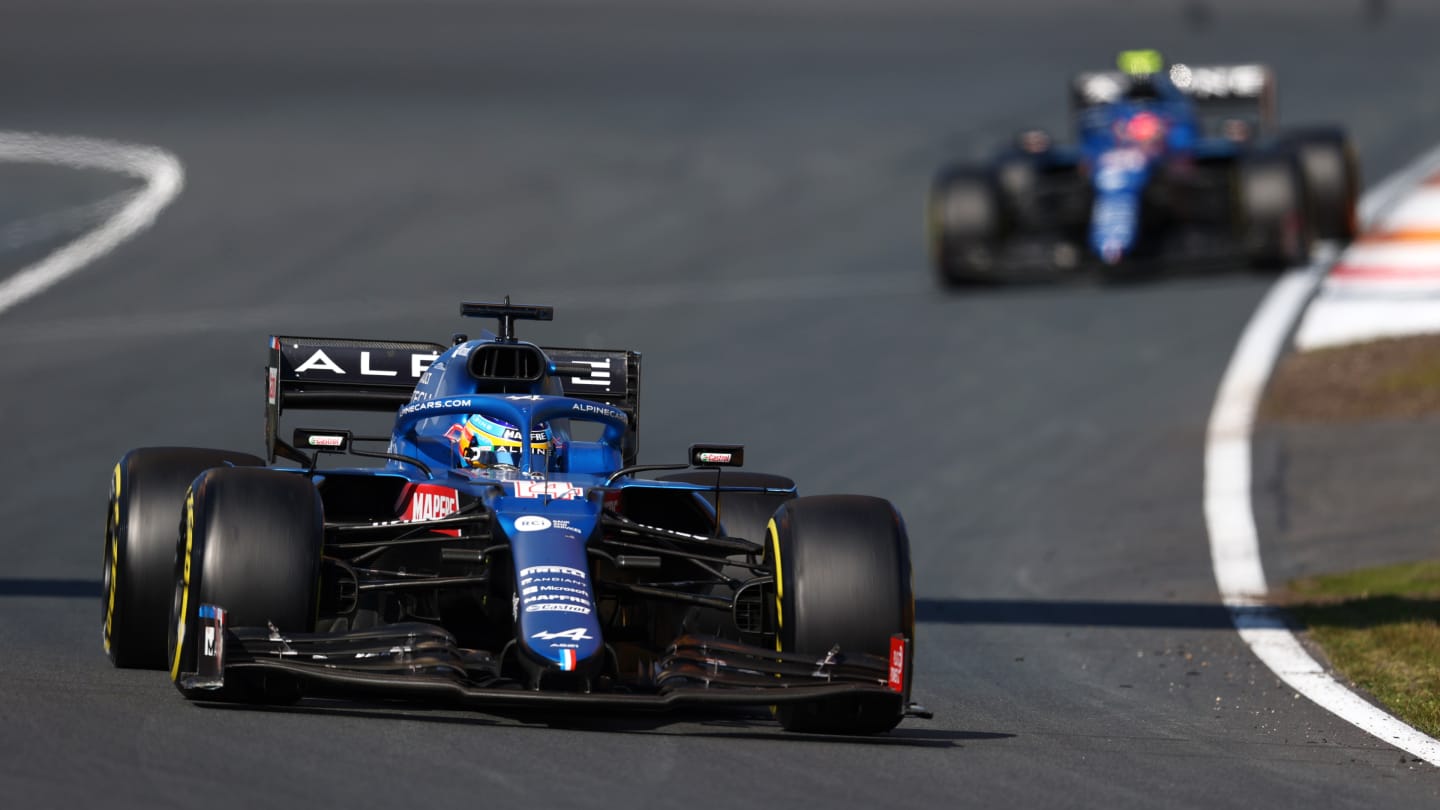 ZANDVOORT, NETHERLANDS - SEPTEMBER 05: Fernando Alonso of Spain driving the (14) Alpine A521 Renault during the F1 Grand Prix of The Netherlands at Circuit Zandvoort on September 05, 2021 in Zandvoort, Netherlands. (Photo by Clive Rose - Formula 1/Formula 1 via Getty Images)