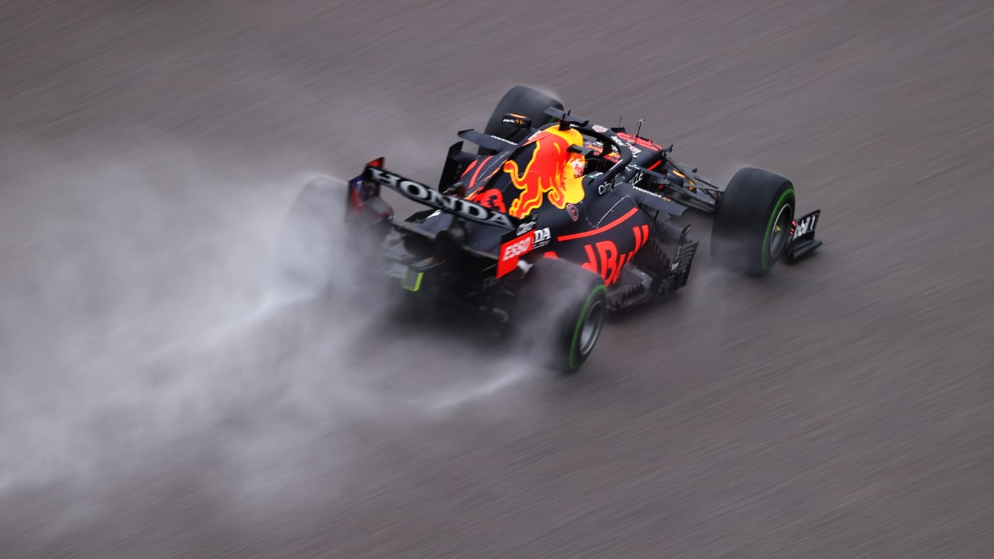 SOCHI, RUSSIA - SEPTEMBER 25: Max Verstappen of the Netherlands driving the (33) Red Bull Racing