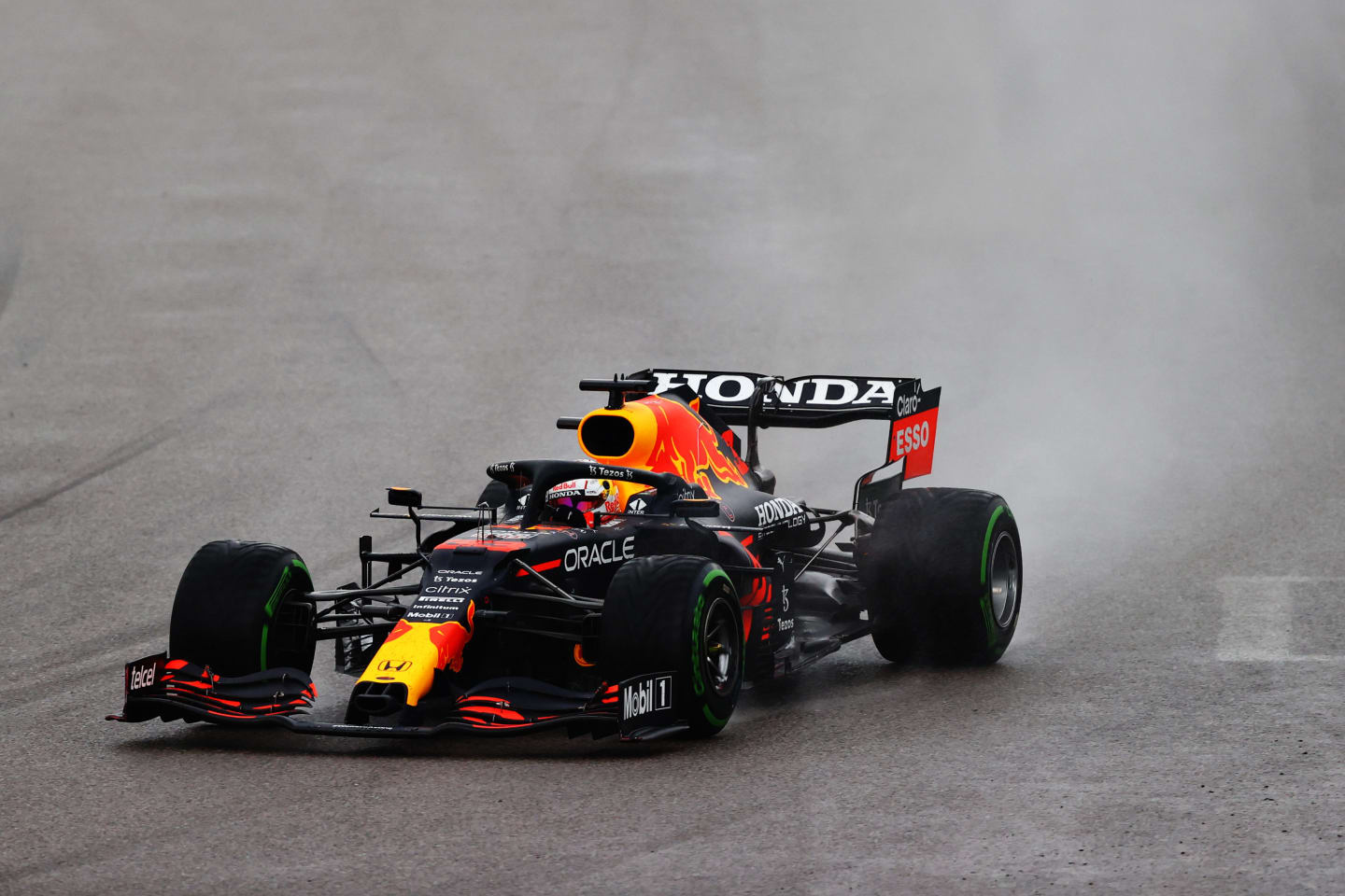 SOCHI, RUSSIA - SEPTEMBER 26: Max Verstappen of the Netherlands driving the (33) Red Bull Racing