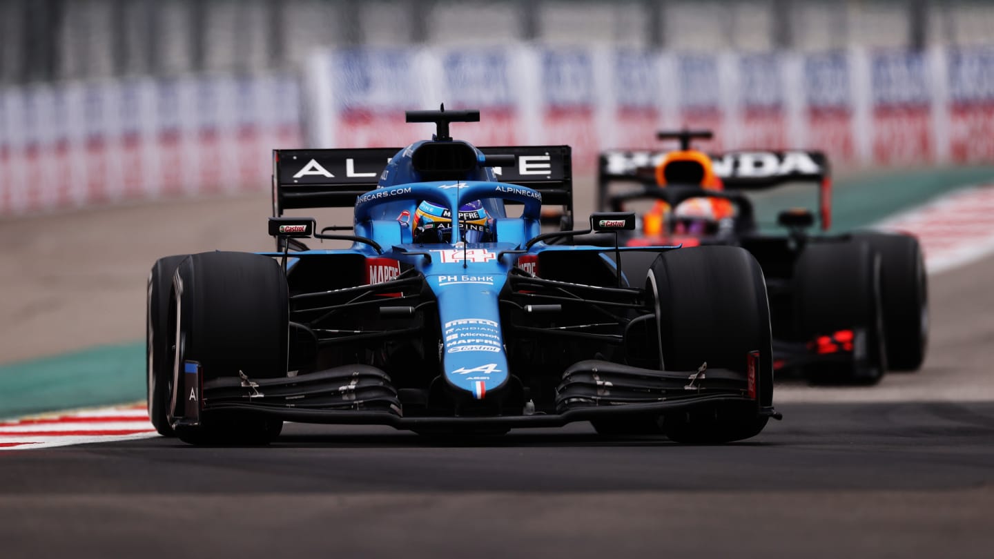SOCHI, RUSSIA - SEPTEMBER 26: Fernando Alonso of Spain driving the (14) Alpine A521 Renault during the F1 Grand Prix of Russia at Sochi Autodrom on September 26, 2021 in Sochi, Russia. (Photo by Lars Baron - Formula 1/Formula 1 via Getty Images)