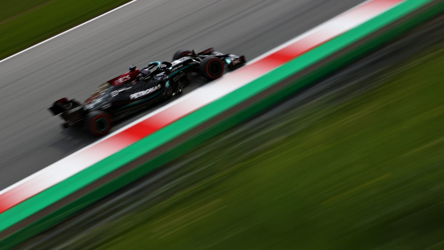 SPIELBERG, AUSTRIA - JUNE 25: Lewis Hamilton of Great Britain driving the (44) Mercedes AMG Petronas F1 Team Mercedes W12 on track during practice ahead of the F1 Grand Prix of Styria at Red Bull Ring on June 25, 2021 in Spielberg, Austria. (Photo by Clive Mason - Formula 1/Formula 1 via Getty Images)