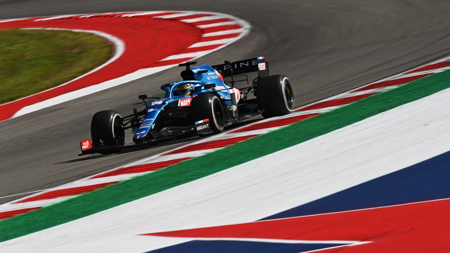 AUSTIN, TEXAS - OCTOBER 24: Fernando Alonso of Spain driving the (14) Alpine A521 Renault during the F1 Grand Prix of USA at Circuit of The Americas on October 24, 2021 in Austin, Texas. (Photo by Clive Mason - Formula 1/Formula 1 via Getty Images)