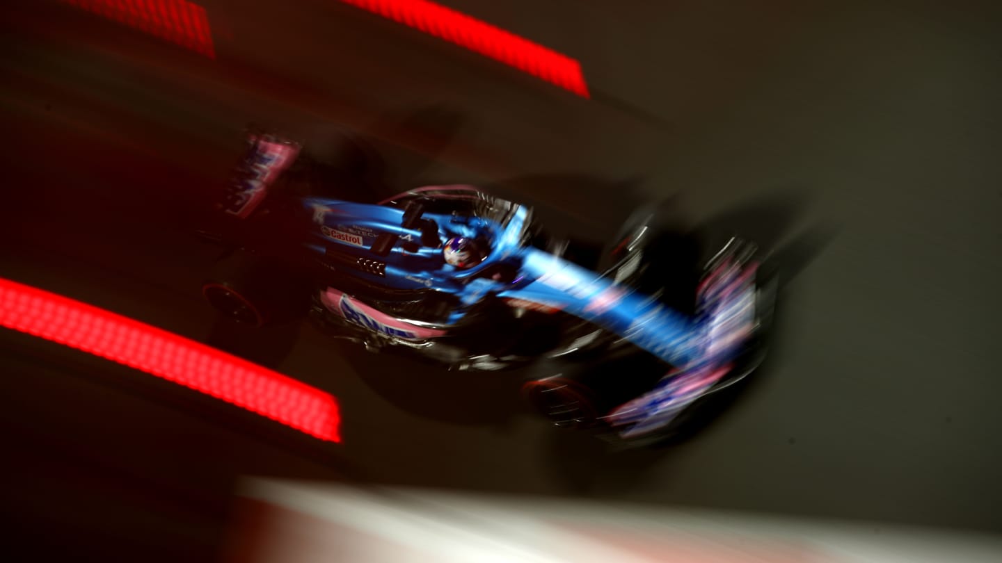 ABU DHABI, UNITED ARAB EMIRATES - NOVEMBER 18: Fernando Alonso of Spain driving the (14) Alpine F1 A522 Renault on track during practice ahead of the F1 Grand Prix of Abu Dhabi at Yas Marina Circuit on November 18, 2022 in Abu Dhabi, United Arab Emirates. (Photo by Joe Portlock - Formula 1/Formula 1 via Getty Images)