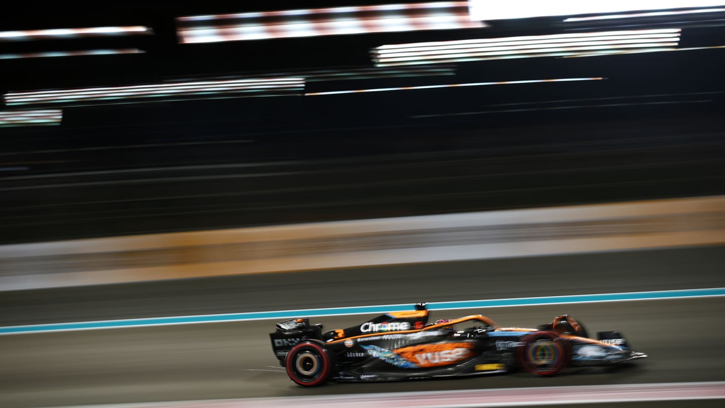 ABU DHABI, UNITED ARAB EMIRATES - NOVEMBER 19: Daniel Ricciardo of Australia driving the (3)