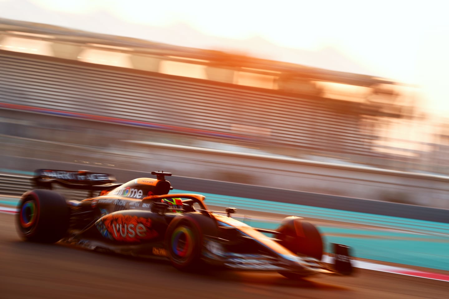 ABU DHABI, UNITED ARAB EMIRATES - NOVEMBER 22: Oscar Piastri of Australia driving the McLaren MCL36