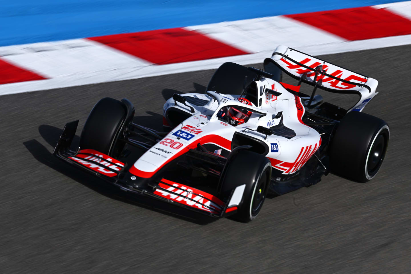 BAHRAIN, BAHRAIN - MARCH 18: Kevin Magnussen of Denmark driving the (20) Haas F1 VF-22 Ferrari on