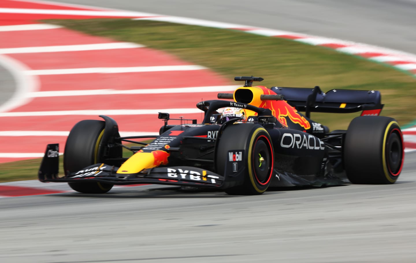 BARCELONA, SPAIN - FEBRUARY 25: Max Verstappen of the Netherlands driving the (1) Oracle Red Bull