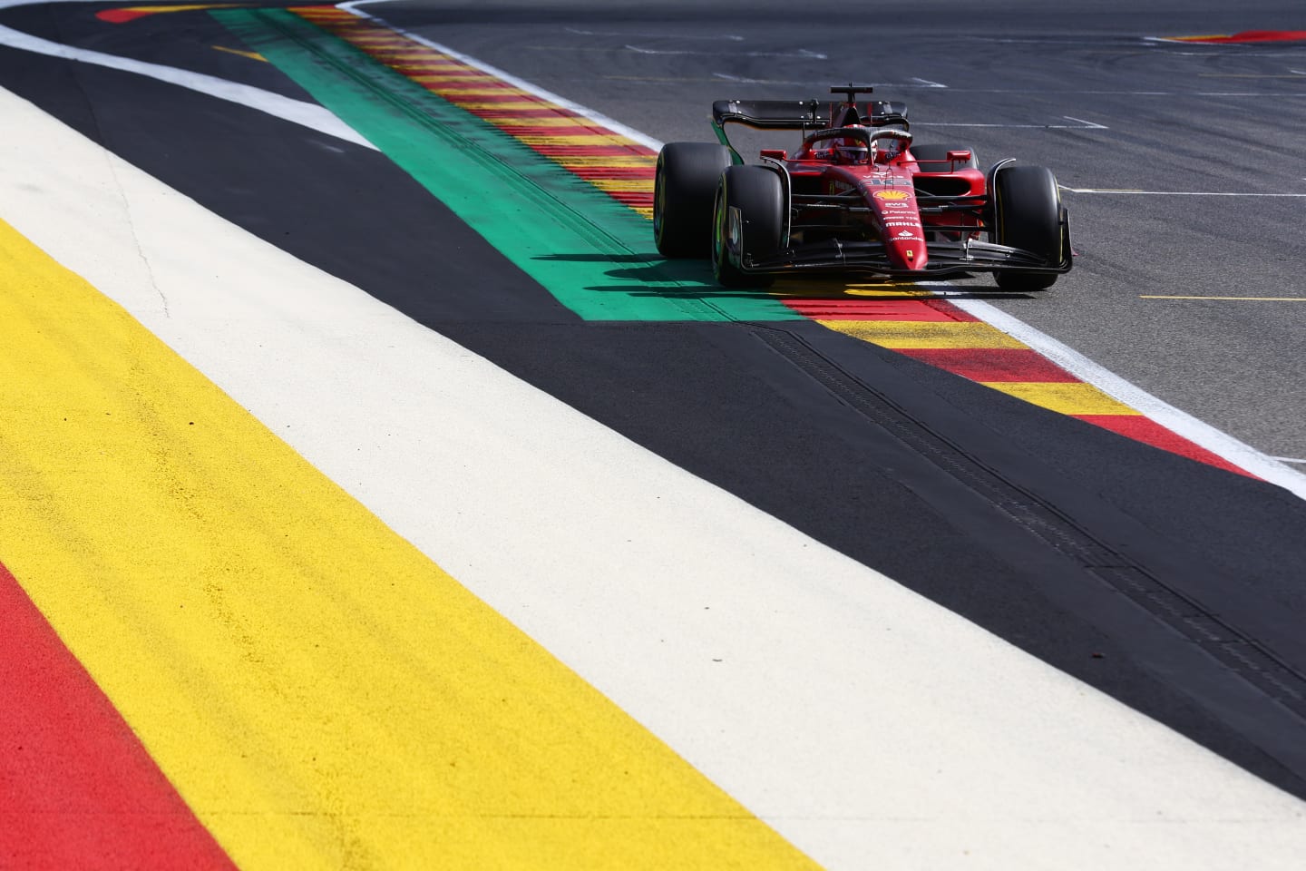 SPA, BELGIUM - AUGUST 28: Charles Leclerc of Monaco driving the (16) Ferrari F1-75 on track during the F1 Grand Prix of Belgium at Circuit de Spa-Francorchamps on August 28, 2022 in Spa, Belgium. (Photo by Mark Thompson/Getty Images)