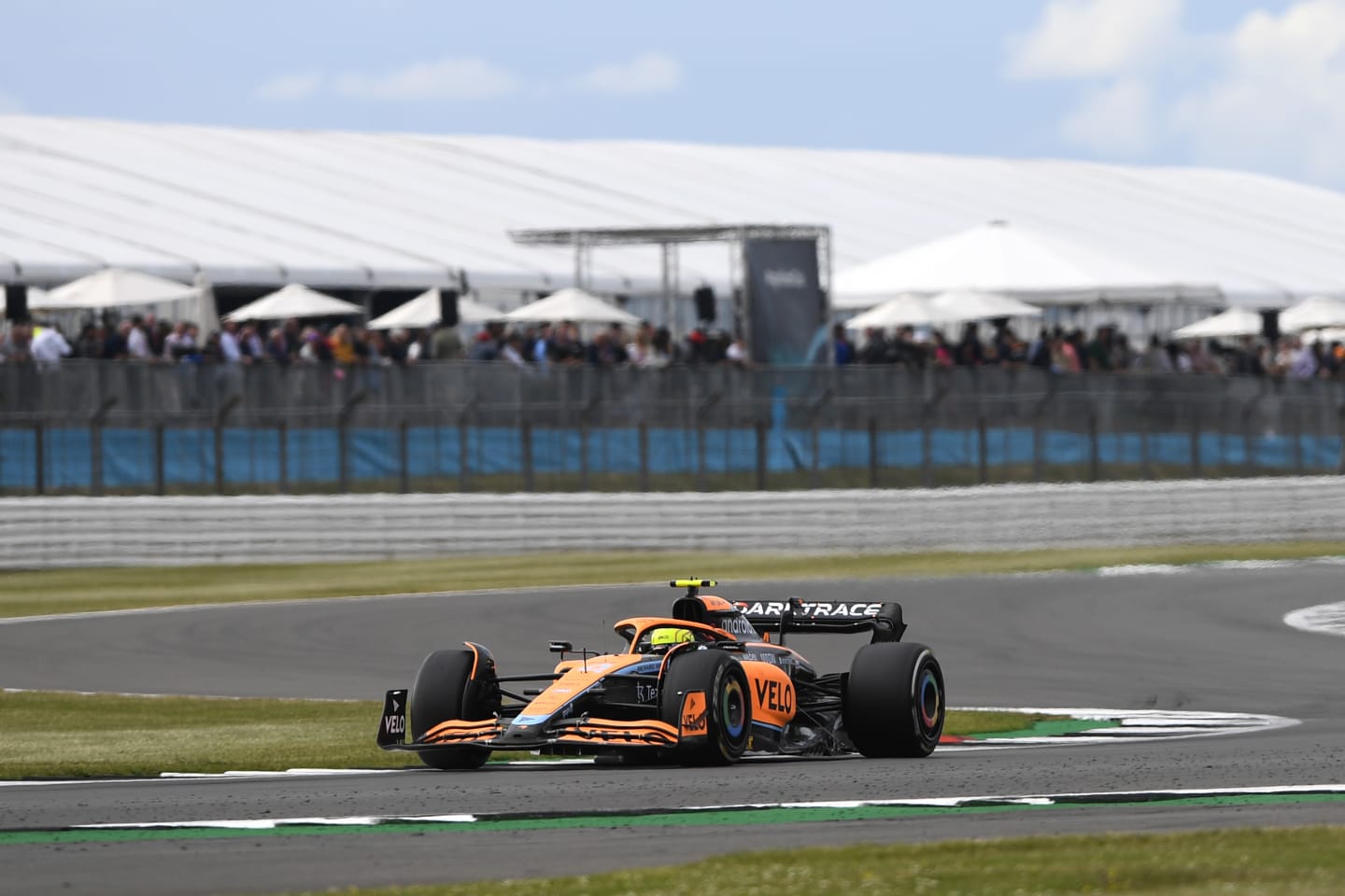 NORTHAMPTON, ENGLAND - JULY 01: Lando Norris of Great Britain driving the (4) McLaren MCL36 Mercedes on track during practice ahead of the F1 Grand Prix of Great Britain at Silverstone on July 01, 2022 in Northampton, England. (Photo by Rudy Carezzevoli - Formula 1/Formula 1 via Getty Images)