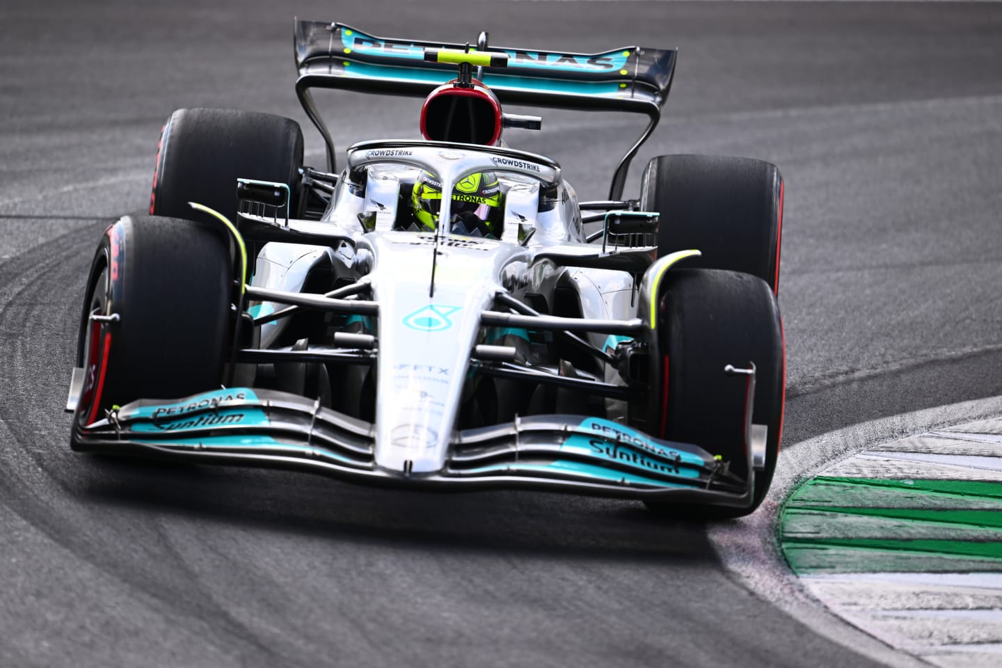MONZA, ITALY - SEPTEMBER 09: Lewis Hamilton of Great Britain driving the (44) Mercedes AMG Petronas F1 Team W13 on track during practice ahead of the F1 Grand Prix of Italy at Autodromo Nazionale Monza on September 09, 2022 in Monza, Italy. (Photo by Clive Mason/Getty Images)