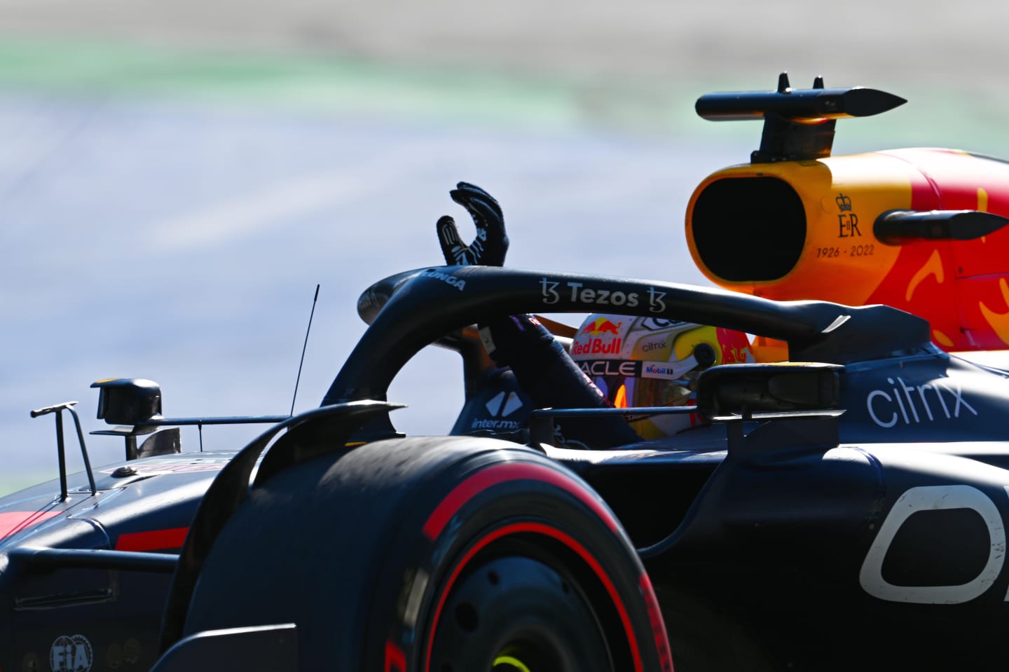 MONZA, ITALY - SEPTEMBER 11: Race winner Max Verstappen of the Netherlands driving the (1) Oracle Red Bull Racing RB18 waves to the crowd during the F1 Grand Prix of Italy at Autodromo Nazionale Monza on September 11, 2022 in Monza, Italy. (Photo by Clive Mason/Getty Images)