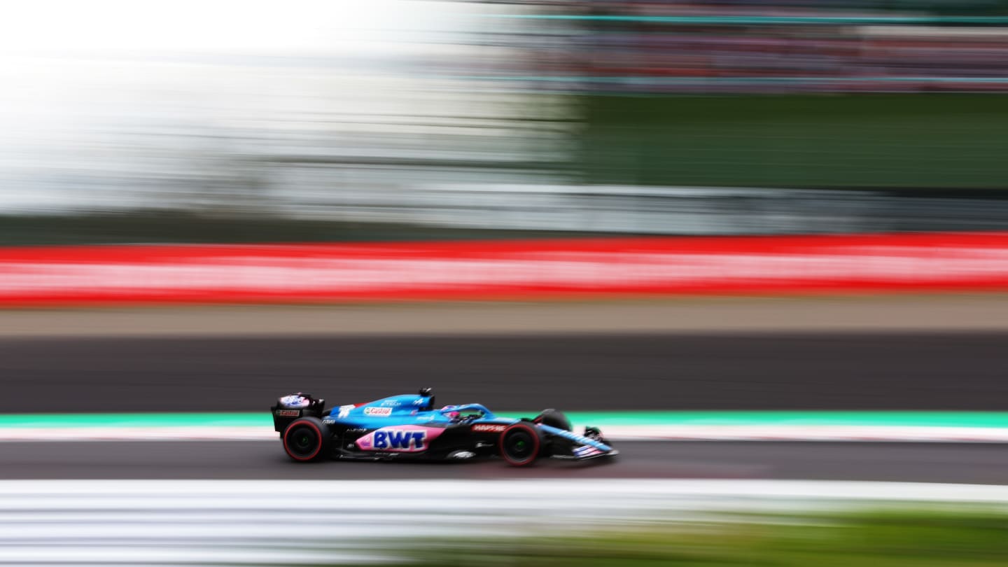 SUZUKA, JAPAN - OCTOBER 08: Fernando Alonso of Spain driving the (14) Alpine F1 A522 Renault on