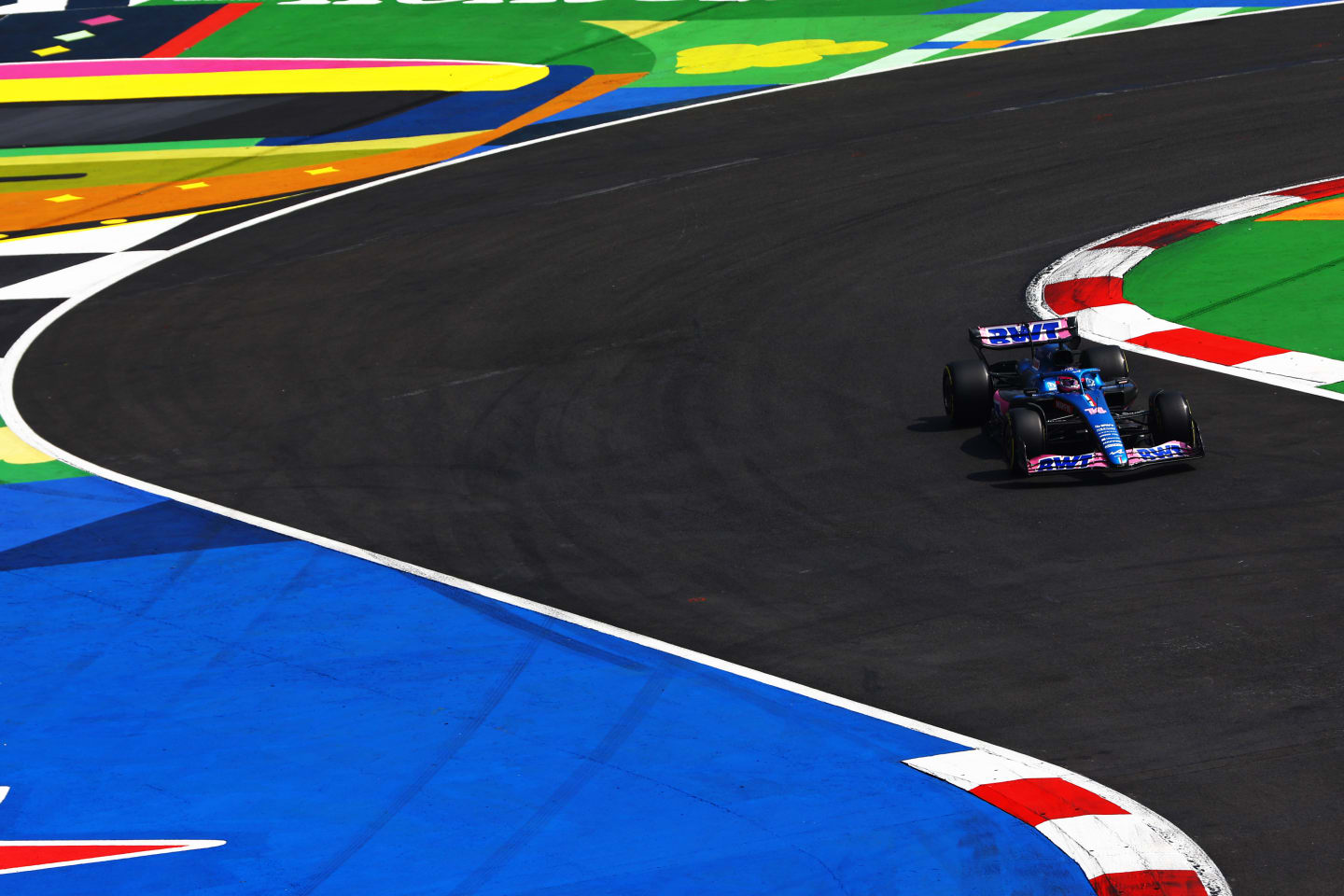 MEXICO CITY, MEXICO - OCTOBER 29: Fernando Alonso of Spain driving the (14) Alpine F1 A522 Renault