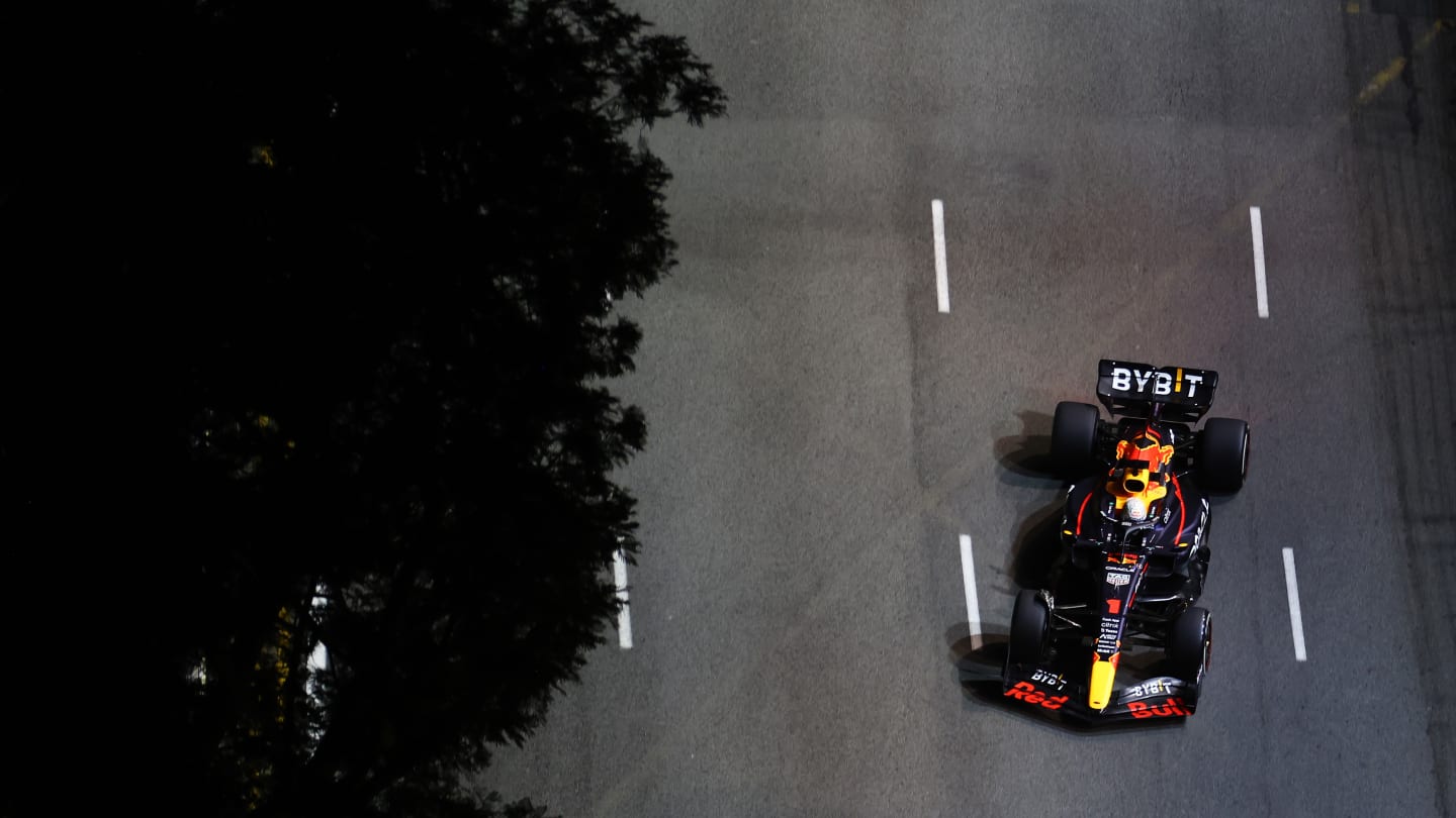 SINGAPORE, SINGAPORE - SEPTEMBER 30: Max Verstappen of the Netherlands driving the (1) Oracle Red Bull Racing RB18 on track during practice ahead of the F1 Grand Prix of Singapore at Marina Bay Street Circuit on September 30, 2022 in Singapore, Singapore. (Photo by Bryn Lennon - Formula 1/Formula 1 via Getty Images)