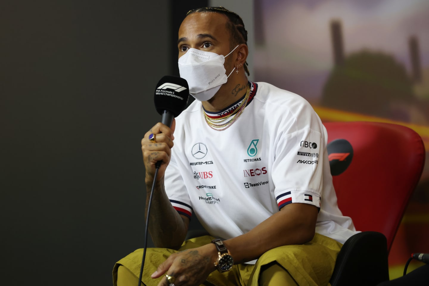 BARCELONA, SPAIN - MAY 20: Lewis Hamilton of Great Britain and Mercedes talks in the Drivers Press Conference prior to practice ahead of the F1 Grand Prix of Spain at Circuit de Barcelona-Catalunya on May 20, 2022 in Barcelona, Spain. (Photo by Bryn Lennon/Getty Images)