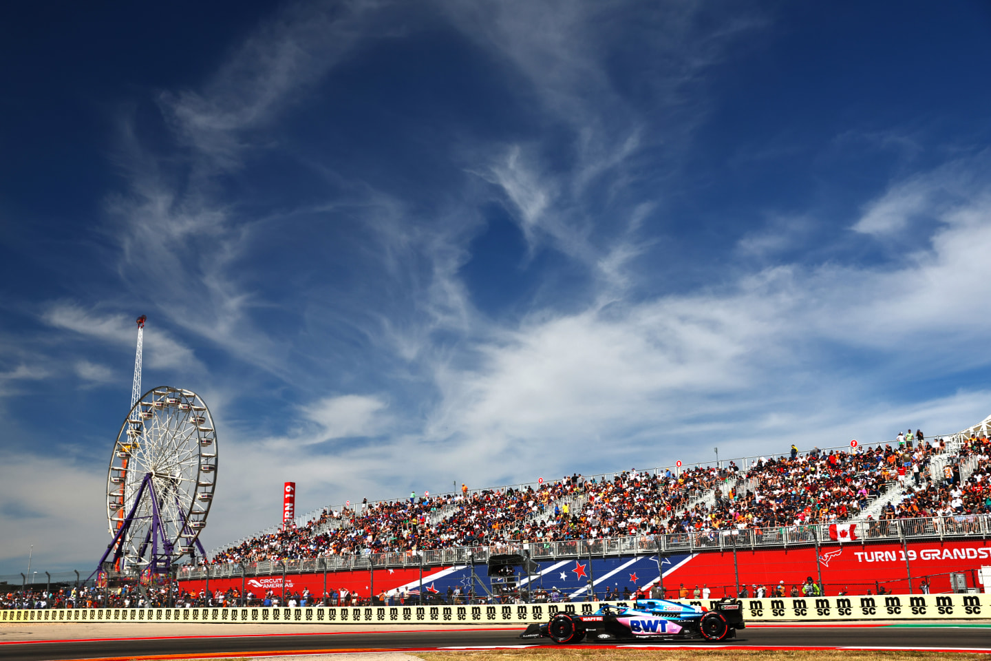 AUSTIN, TEXAS - OCTOBER 22: Fernando Alonso of Spain driving the (14) Alpine F1 A522 Renault on