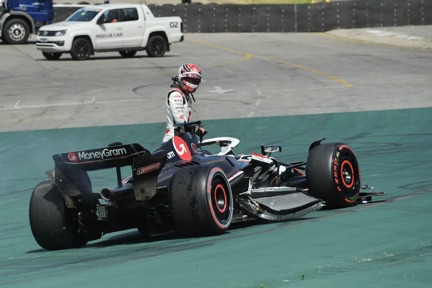 It was Magnussen's second DNF in a row