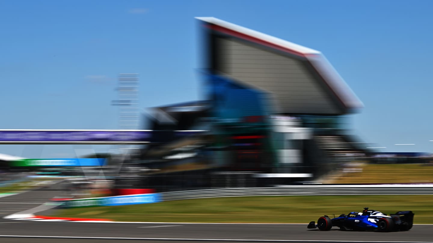 albon-silverstone-practice-2023-2.png