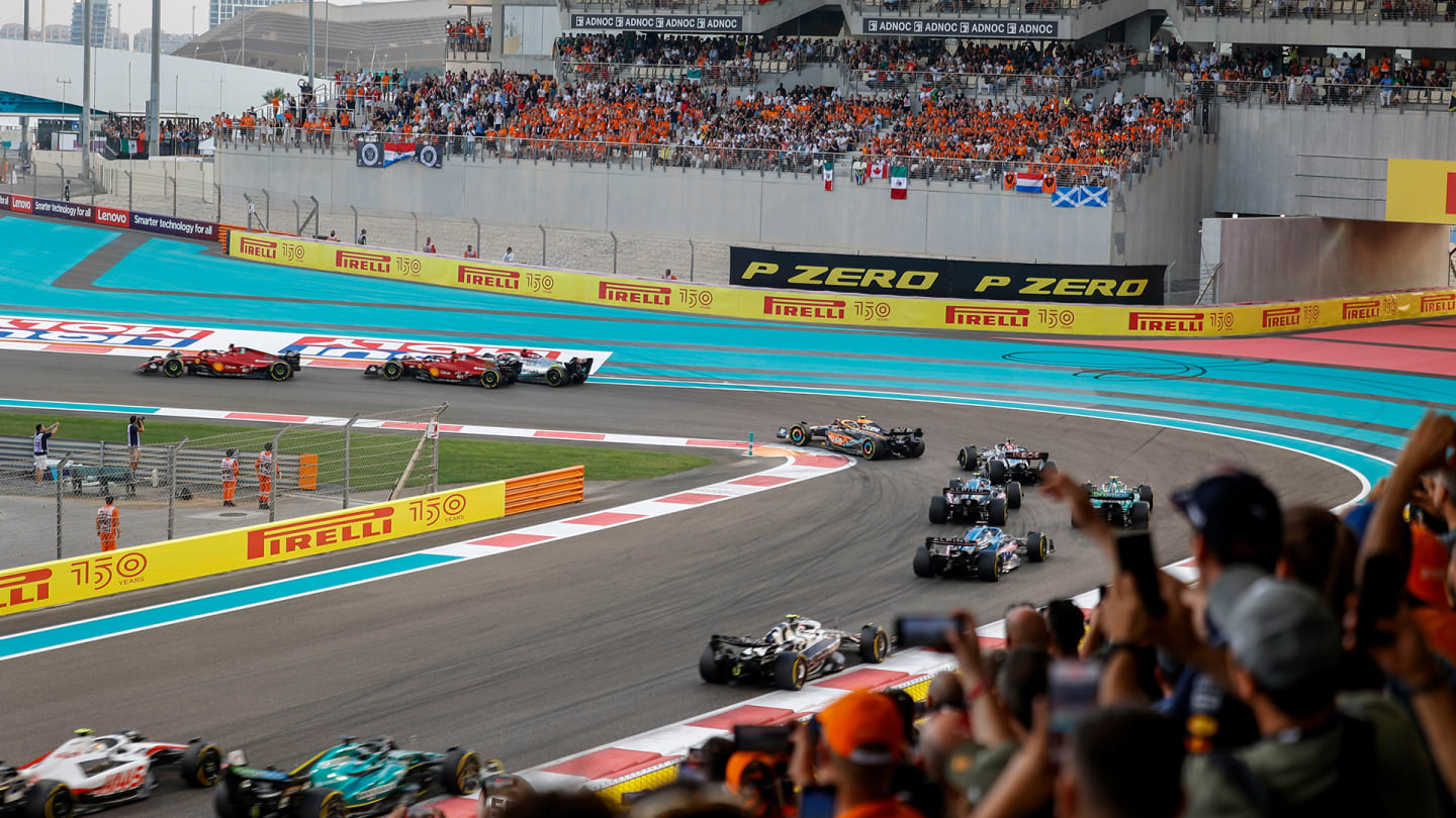Enjoy an unforgettable experience in the Yas Marina paddock