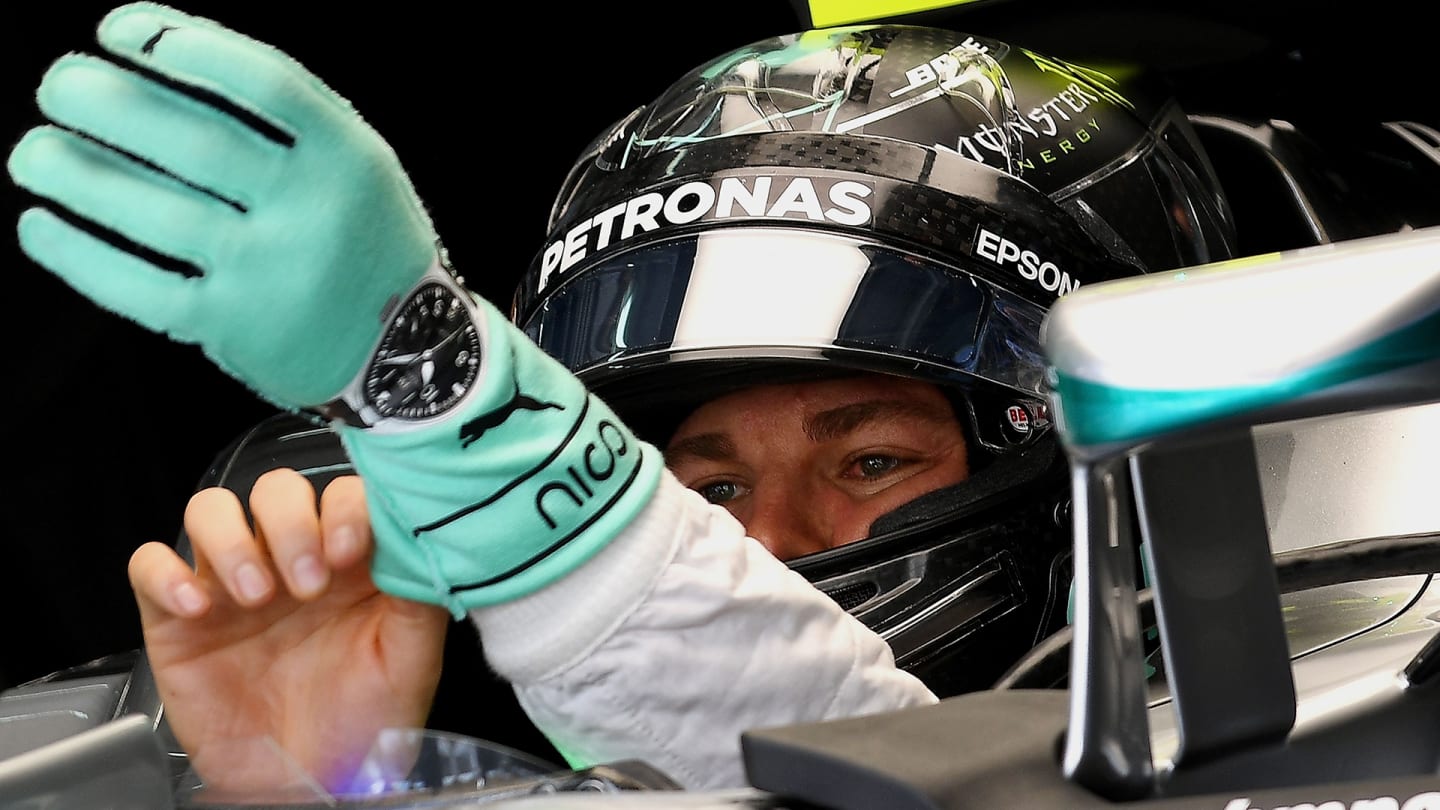 rosberg-glove-2016.png