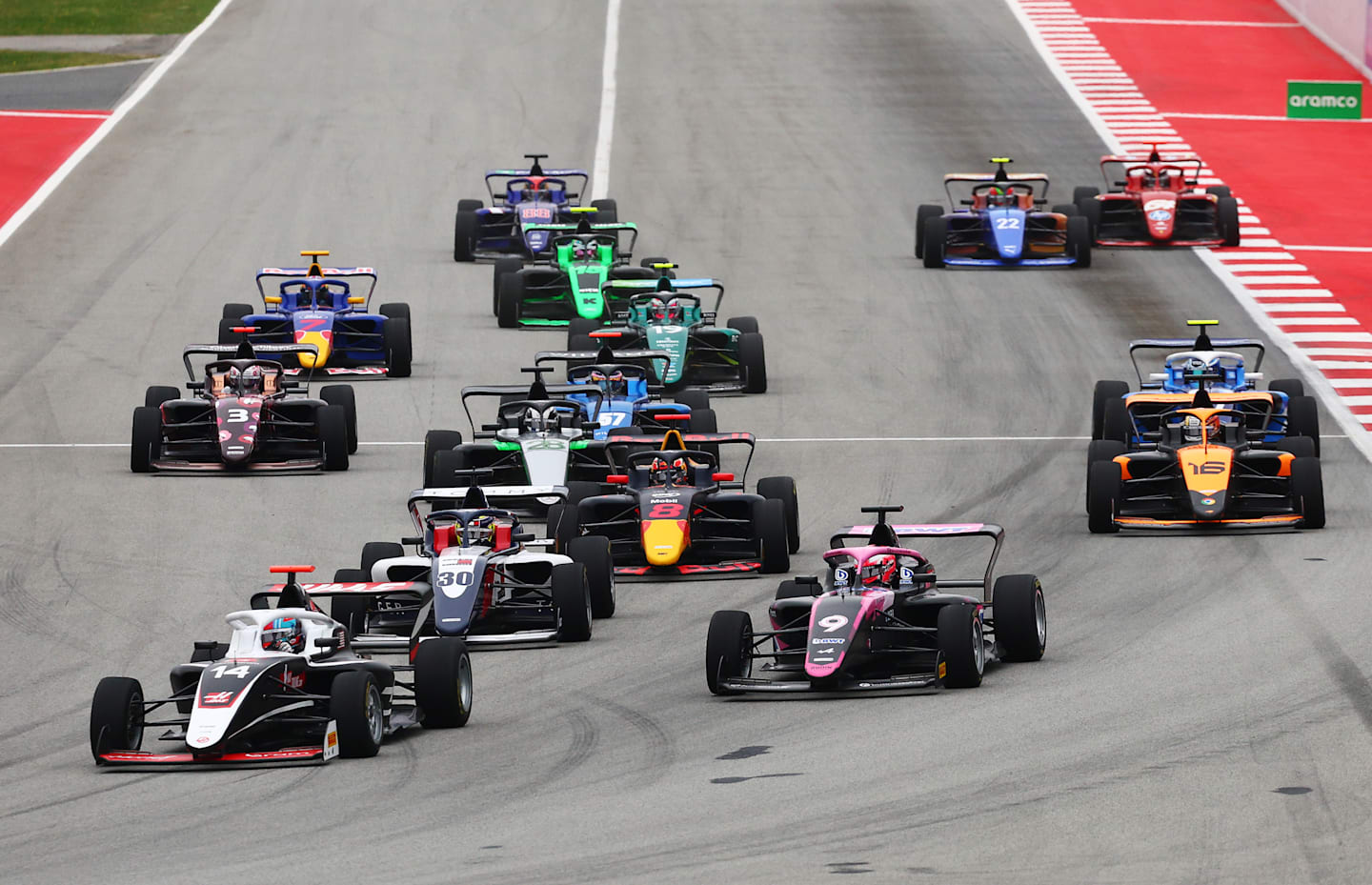 BARCELONA, SPAIN - JUNE 23: Chloe Chambers of United States and Campos Racing (14) leads the rest of the field at the start during the F1 Academy Round 3 race 2. (Photo by Clive Rose - Formula 1/Formula 1 via Getty Images)