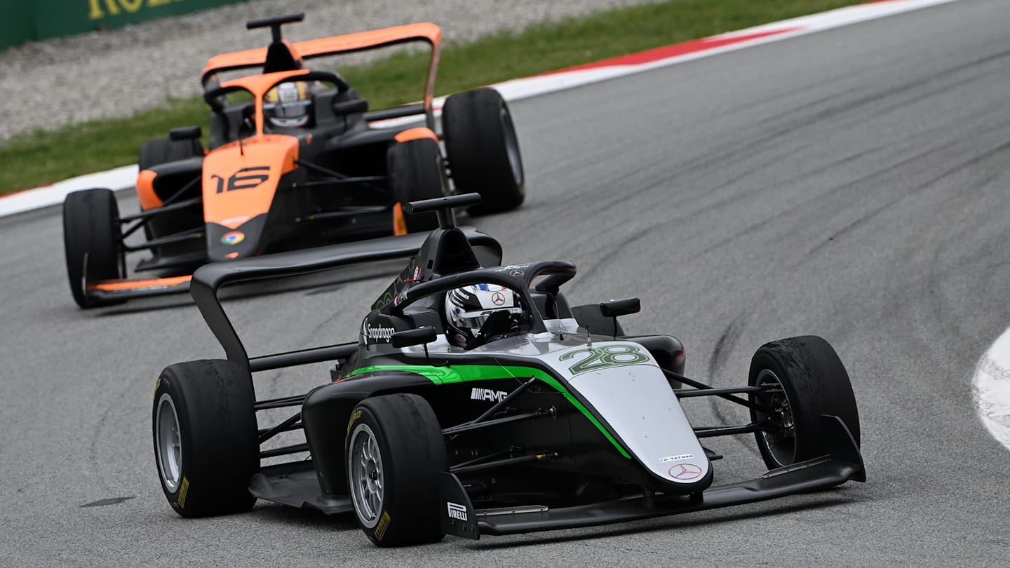 pin-f1-academy-2024-1.png