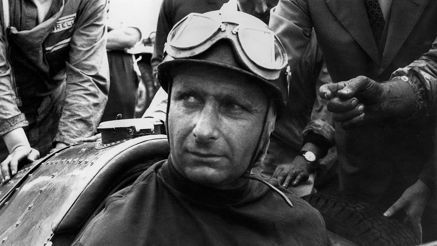 From Juan Manuel Fangio to Lewis Hamilton Who are the oldest world