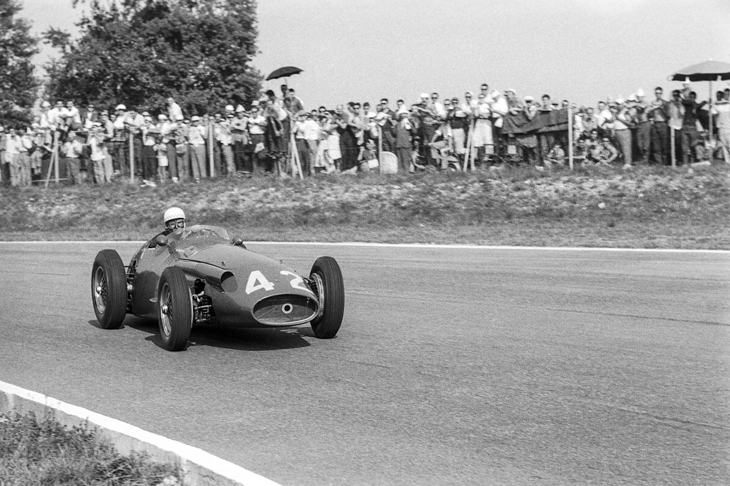 Maria Teresa de Filippis, Maserati 250F, Grand Prix of Italy, Autodromo Nazionale Monza, 07 September 1958. (Photo by Bernard Cahier/Getty Images)
