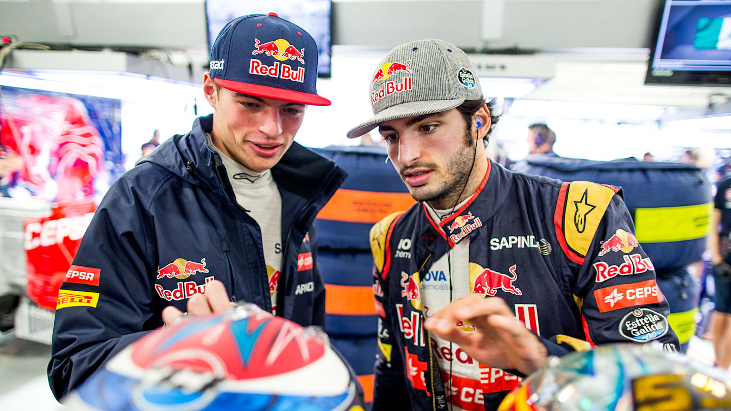 verstappen-sainz-toro-rosso-2015.png