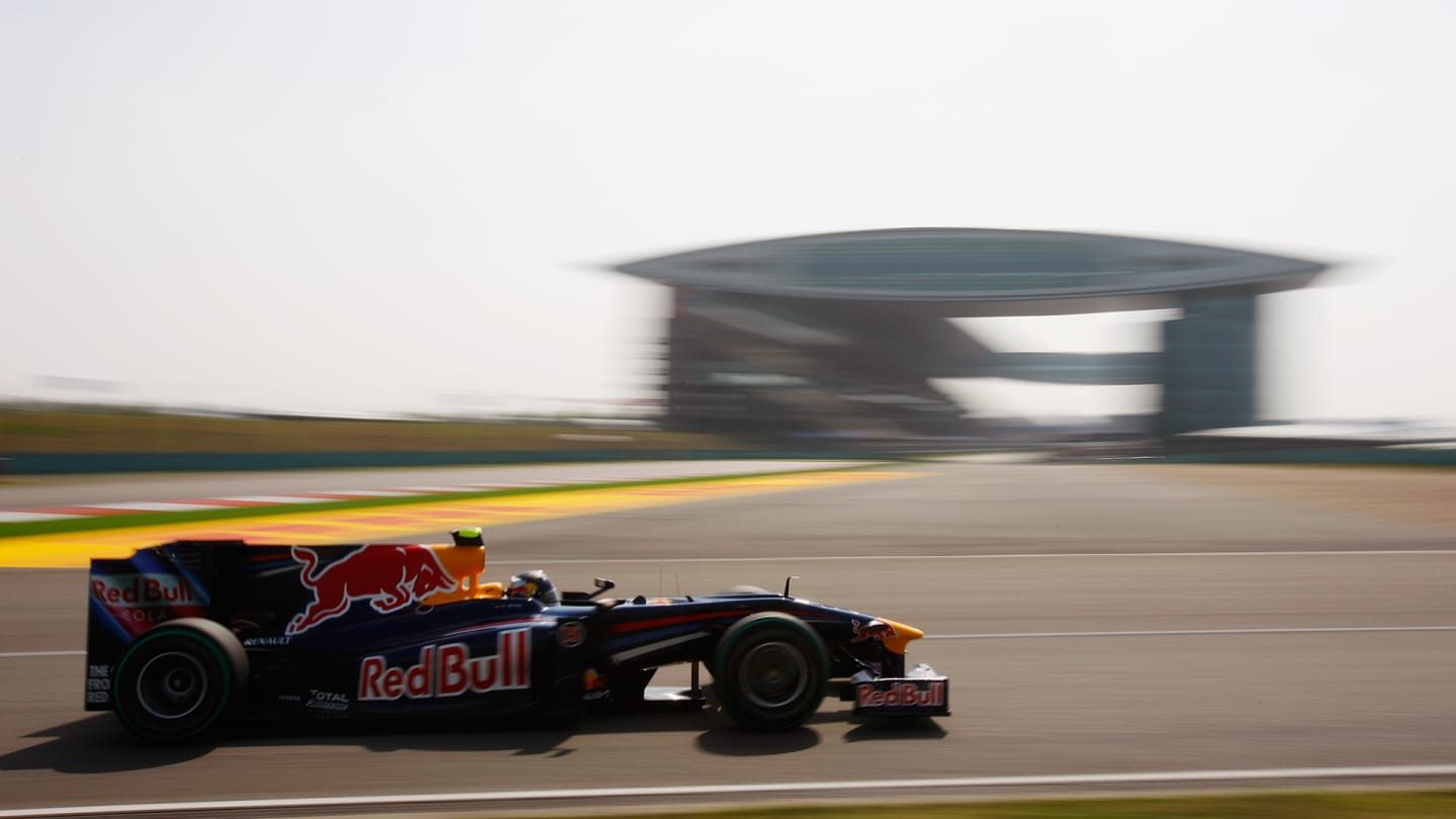 vettel-china-2009-red-bull-poles-feature.png