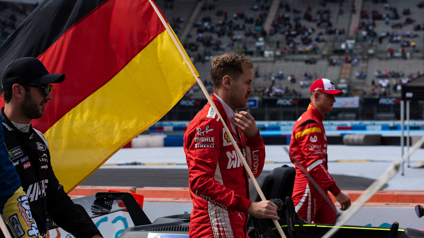 vettel-schumacher-roc-2.jpg