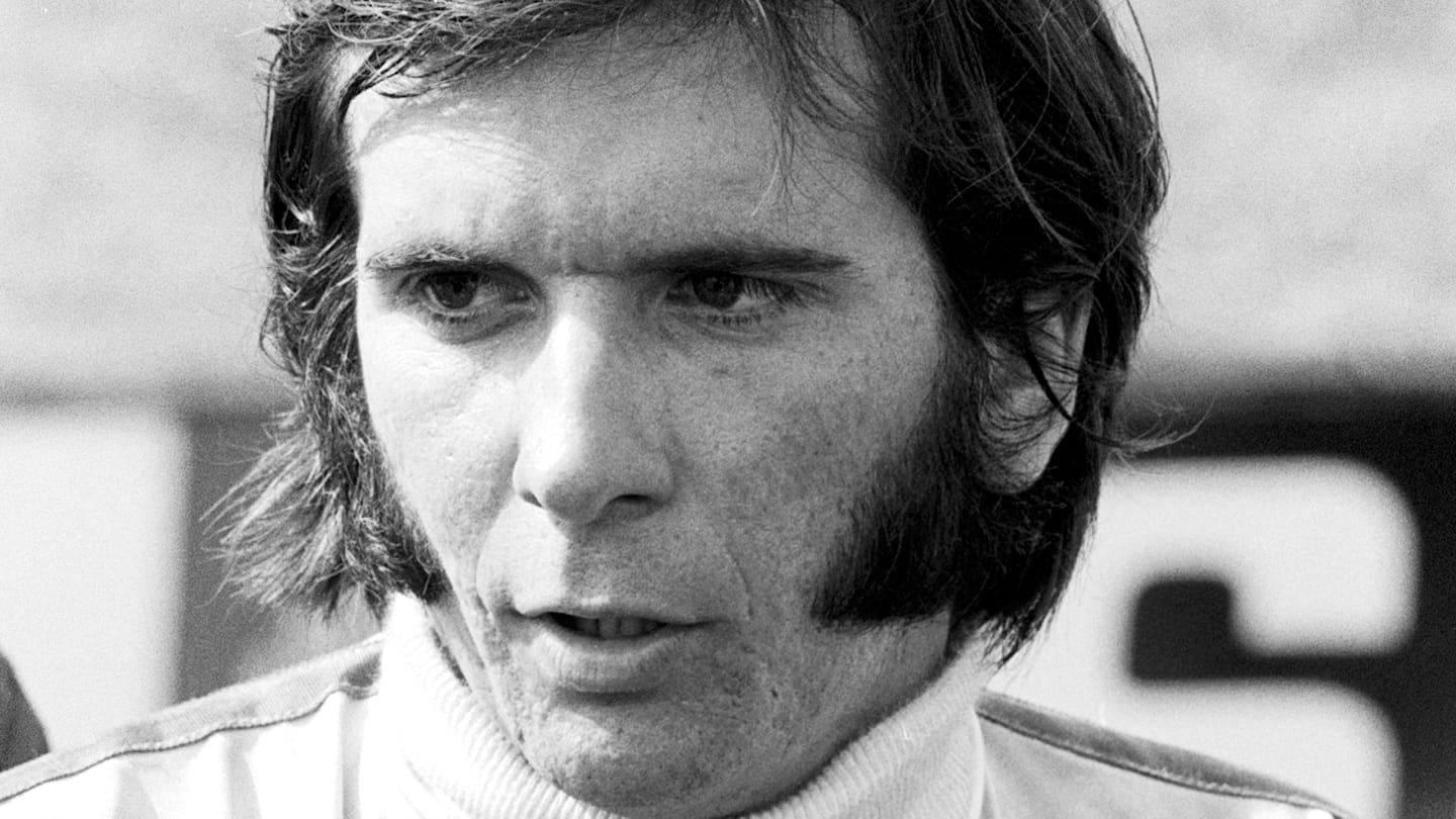 fittipaldi-lights-to-flag-2.png