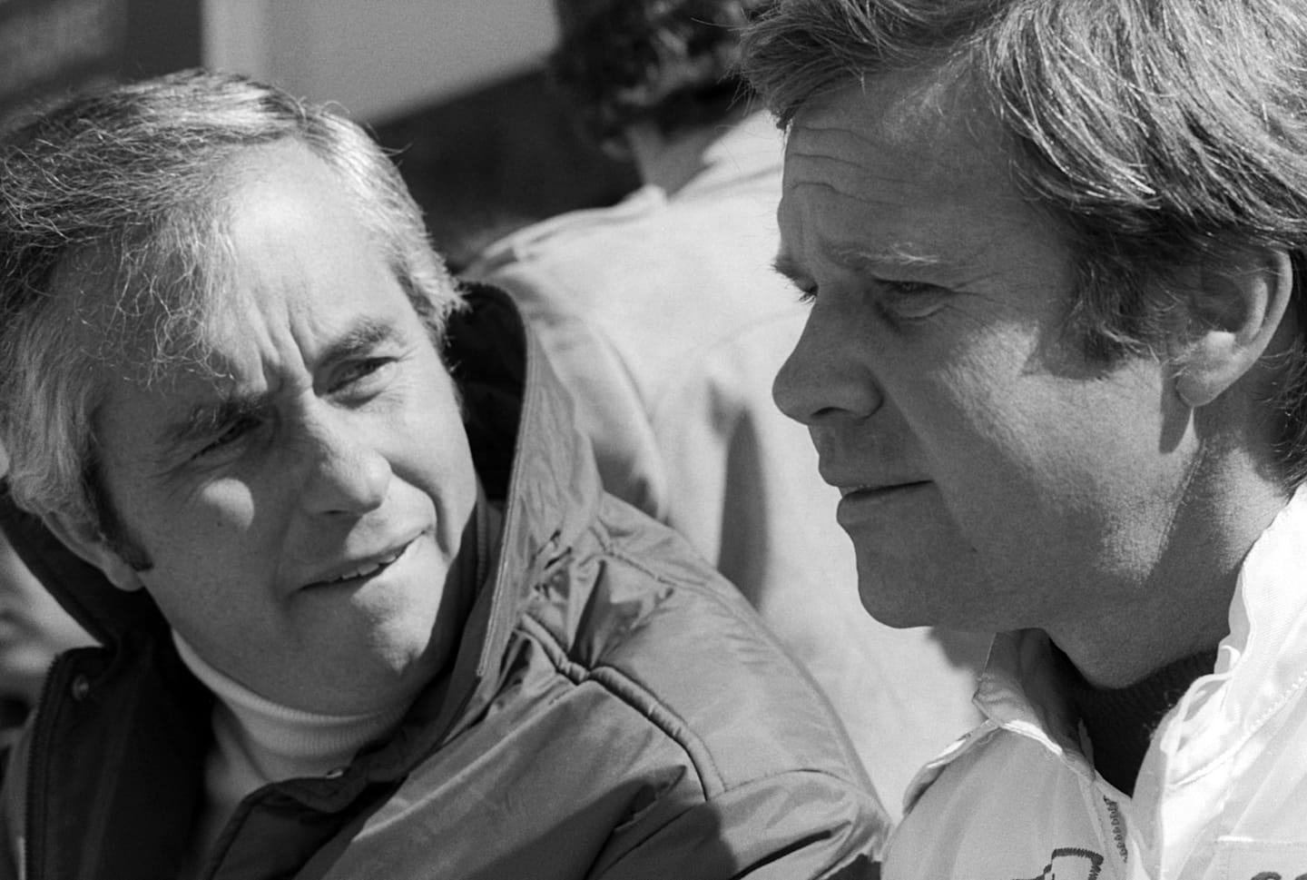 (L to R): Roger Penske (USA) Penske Team Owner with his driver Mark Donohue (USA), who retired from
