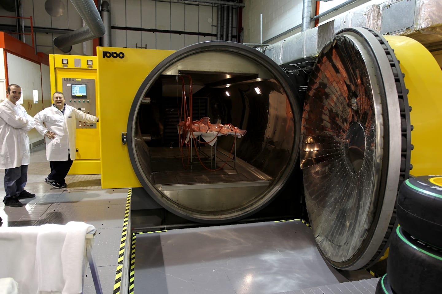 The Autoclave. Lotus F1 Factory Shoot, Norfolk, England, 8 February 2010. (Photo by Sutton Images)