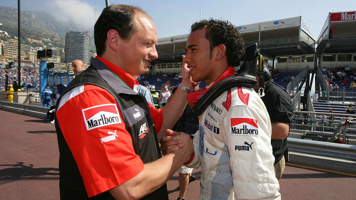 vasseur-hamilton-gp2-2.png