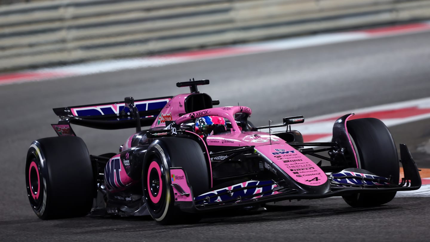 ABU DHABI, EMIRADOS ÁRABES UNIDOS - 08 DE DEZEMBRO: Jack Doohan da Austrália pilotando o (61) Alpine F1