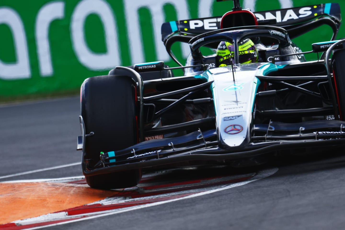 MONTREAL, QUEBEC - JUNE 08: Lewis Hamilton of Great Britain driving the (44) Mercedes AMG Petronas F1 Team W15 on track during qualifying ahead of the F1 Grand Prix of Canada at Circuit Gilles Villeneuve on June 08, 2024 in Montreal, Quebec. (Photo by Clive Rose/Getty Images)