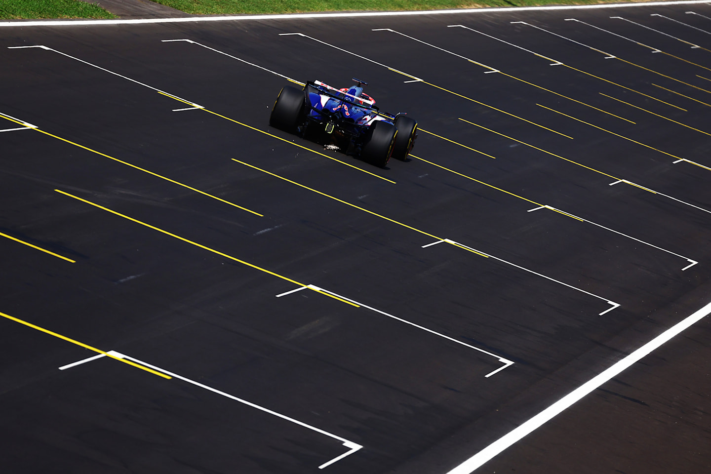 MONZA, ITALY - AUGUST 30: Daniel Ricciardo of Australia driving the (3) Visa Cash App RB VCARB 01 on track during practice ahead of the F1 Grand Prix of Italy at Autodromo Nazionale Monza on August 30, 2024 in Monza, Italy. (Photo by Mark Thompson/Getty Images)