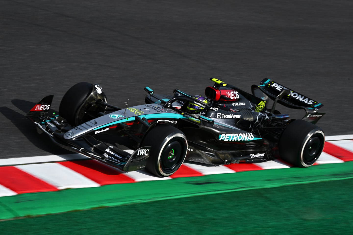 SUZUKA, JAPAN - APRIL 07: Lewis Hamilton of Great Britain driving the (44) Mercedes AMG Petronas F1