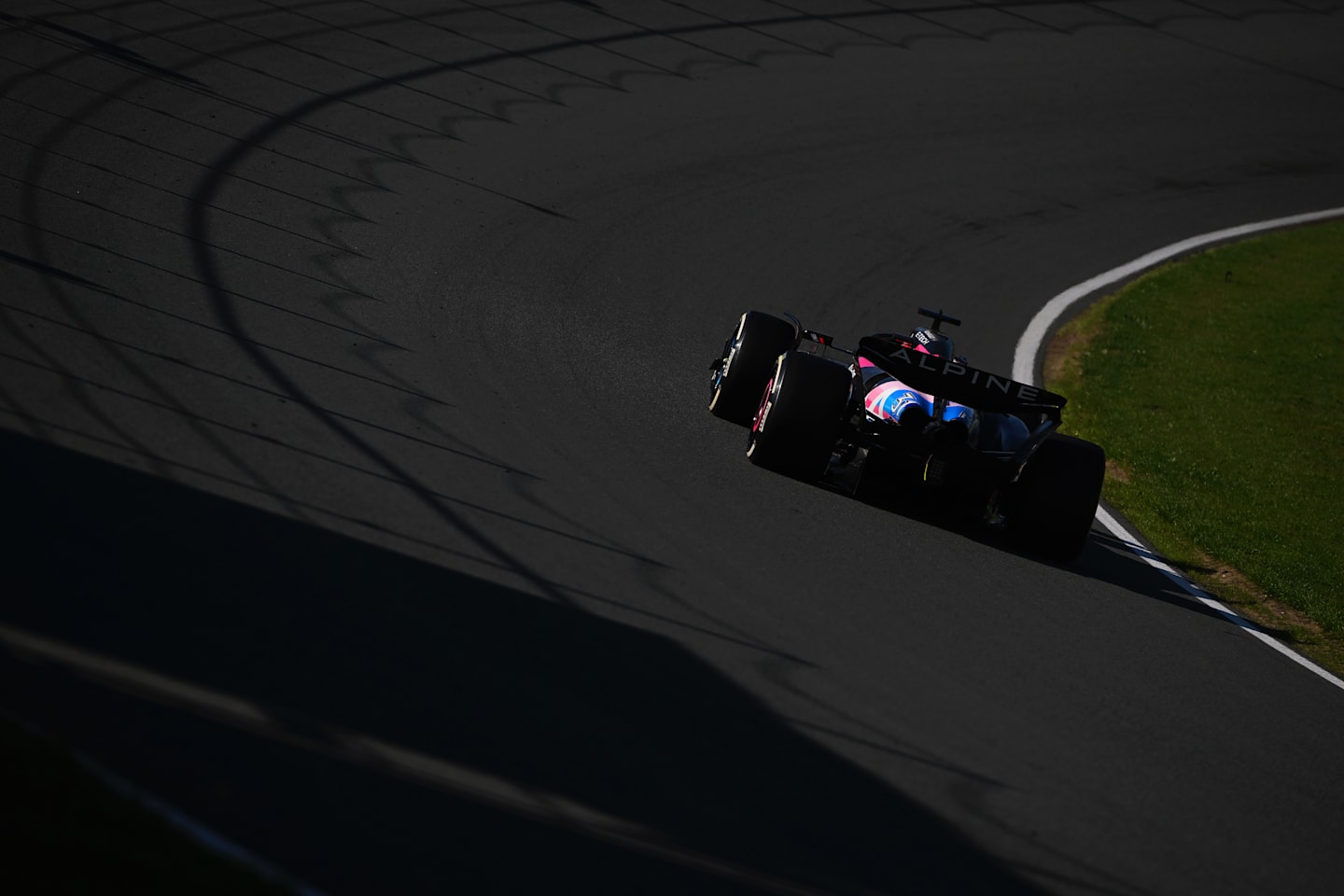 ZANDVOORT, NETHERLANDS - AUGUST 25: Esteban Ocon of France driving the (31) Alpine F1 A524 Renault on track during the F1 Grand Prix of Netherlands at Circuit Zandvoort on August 25, 2024 in Zandvoort, Netherlands. (Photo by Rudy Carezzevoli/Getty Images)